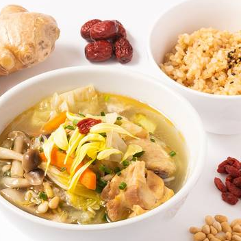 季節野菜と湯麺サムゲタン＆玄米　　#薬膳効果 #腸活